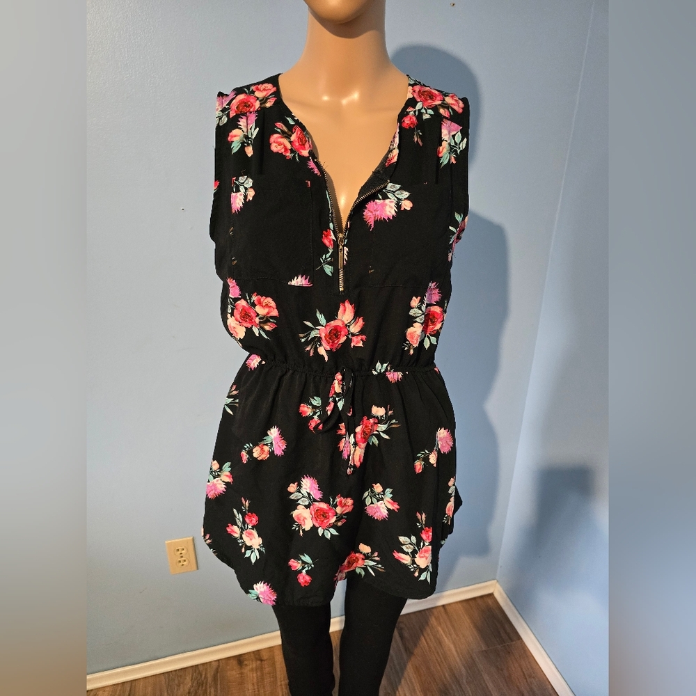 Floral Sleeveless Black Shirt